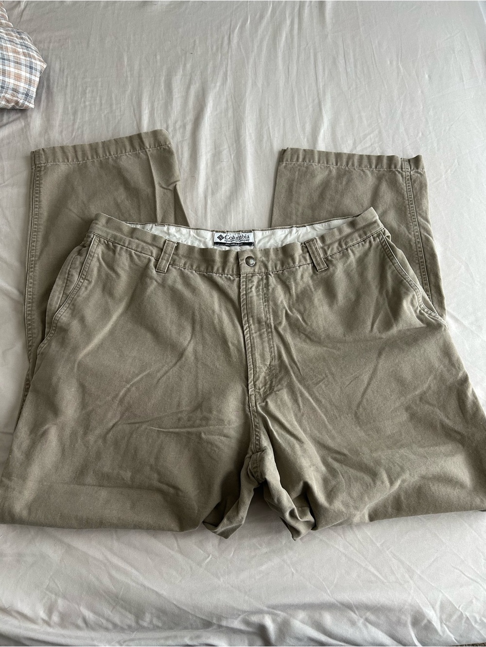 Columbia Men’s Khaki Tan Chino Pants